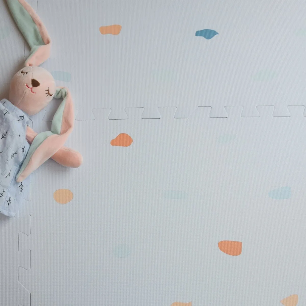 Kind and Me Coloured Terrazzo Set in Powder Blue Playmat- Terrazzo